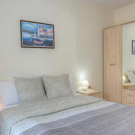 Karolina Vacation Apartments *